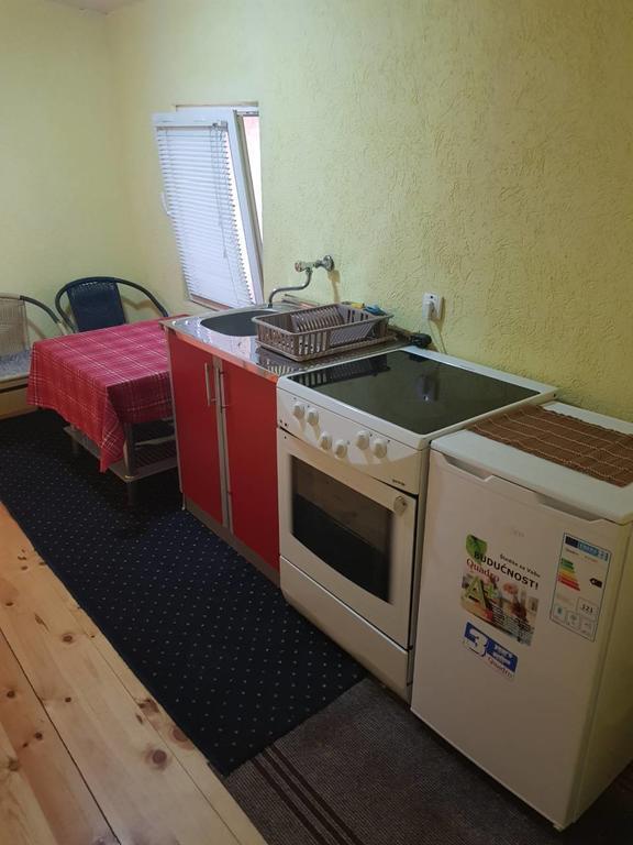 Apartmani Emil ポドゴリツァ エクステリア 写真