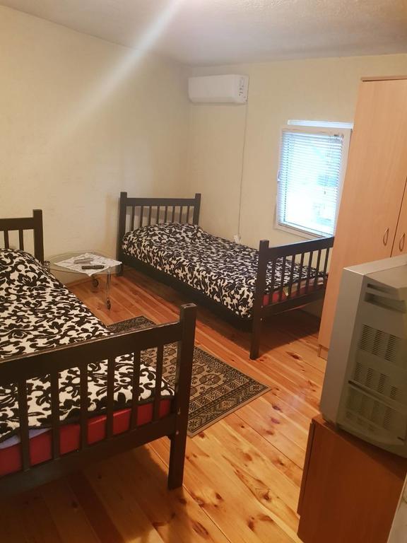 Apartmani Emil ポドゴリツァ エクステリア 写真